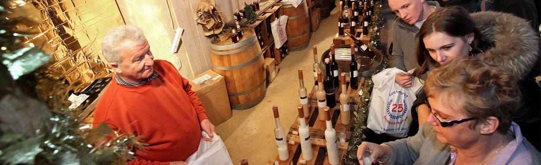 Christmas Caves Market